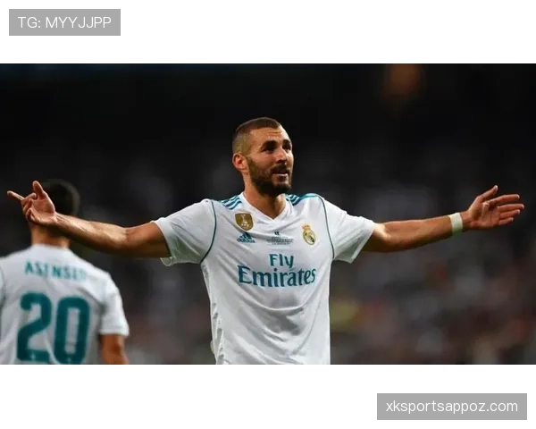 本泽马伪九号角色如何重塑现代中锋定义