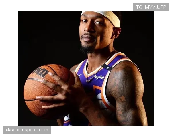 比尔无球跑动效率提升，拉开空间能力改变球队进攻结构