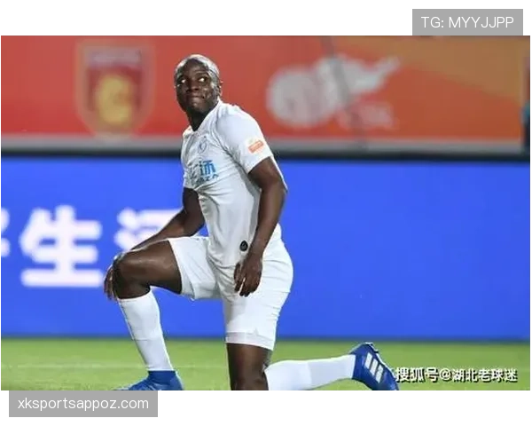 撕开“六冠王”的伪装：拜仁的豪门危机与战术体系失效真相！